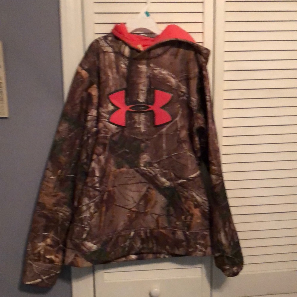 Camp sweatshirt